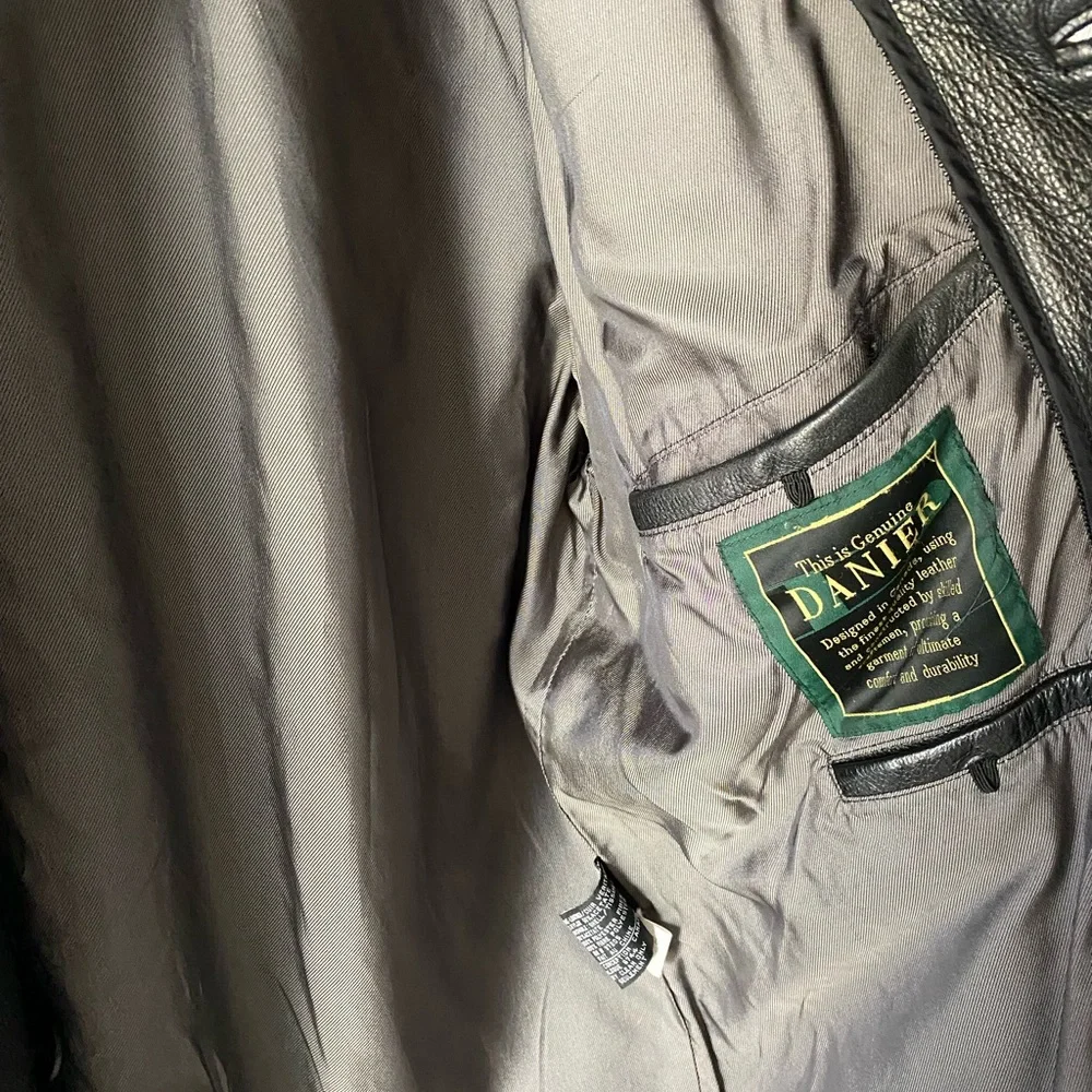 Men’s Danier Leather Car Coat - Picture 4 of 6